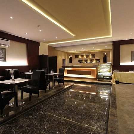 ריאד Taleen Granada Hotel Apartments מראה חיצוני תמונה